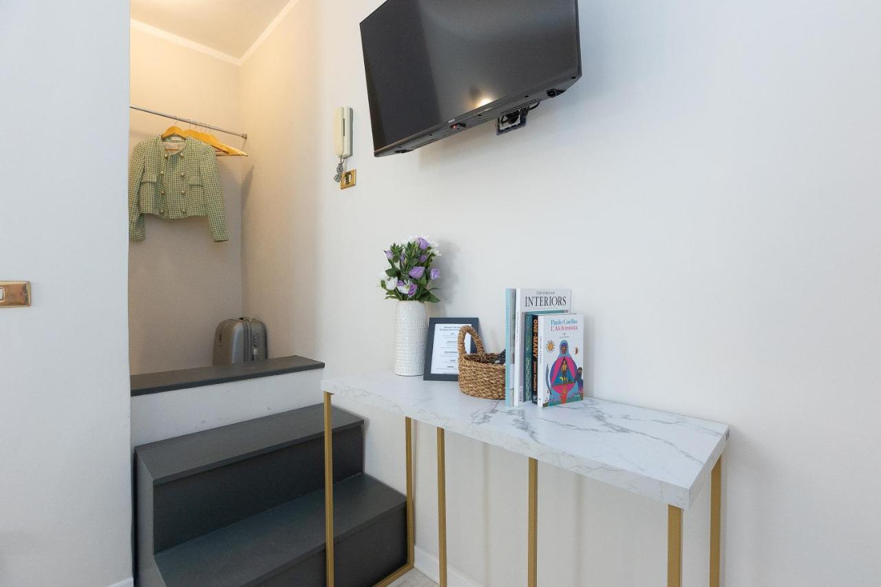 Tiny Studio Piazza Del Popolo Hotel Rome Exterior photo